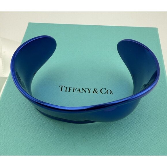 RARE Tiffany & Co. Limited Edition Blue Elsa Peretti Bone Cuff, Small Motif - Picture 4 of 10